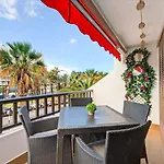 Beachfront In Parque Santiago, Playa De Americas 美洲海滩